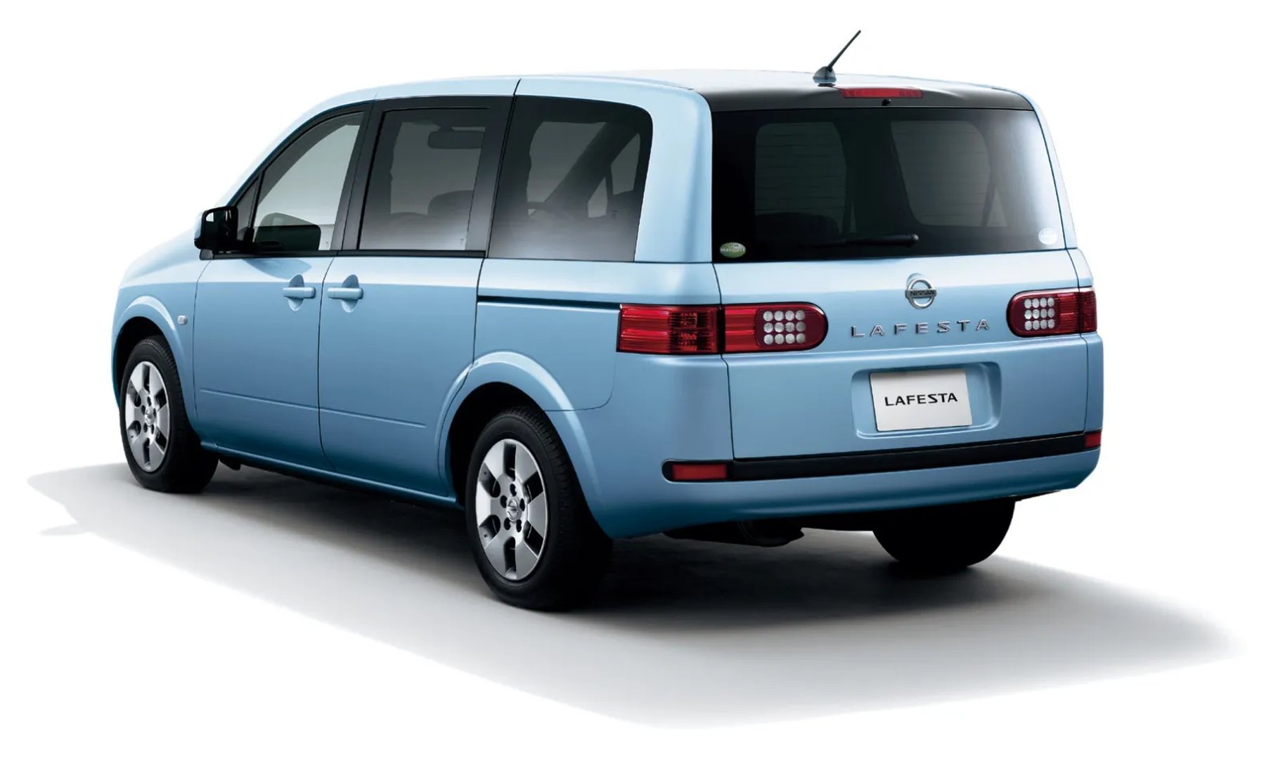 Nissan_Lafesta_1_generation__Minivan__2.jpg