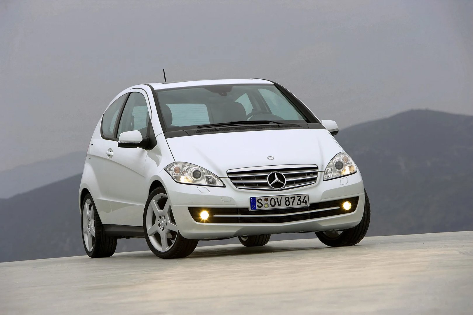 Mercedes_A-Class_2_generation_restyling__Mini_3-doors__1.jpg
