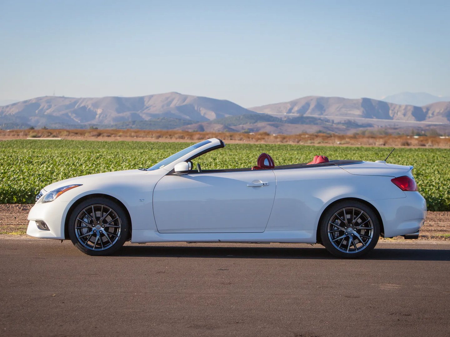 Infiniti_Q60_1_generation__Cabrio__2.jpg