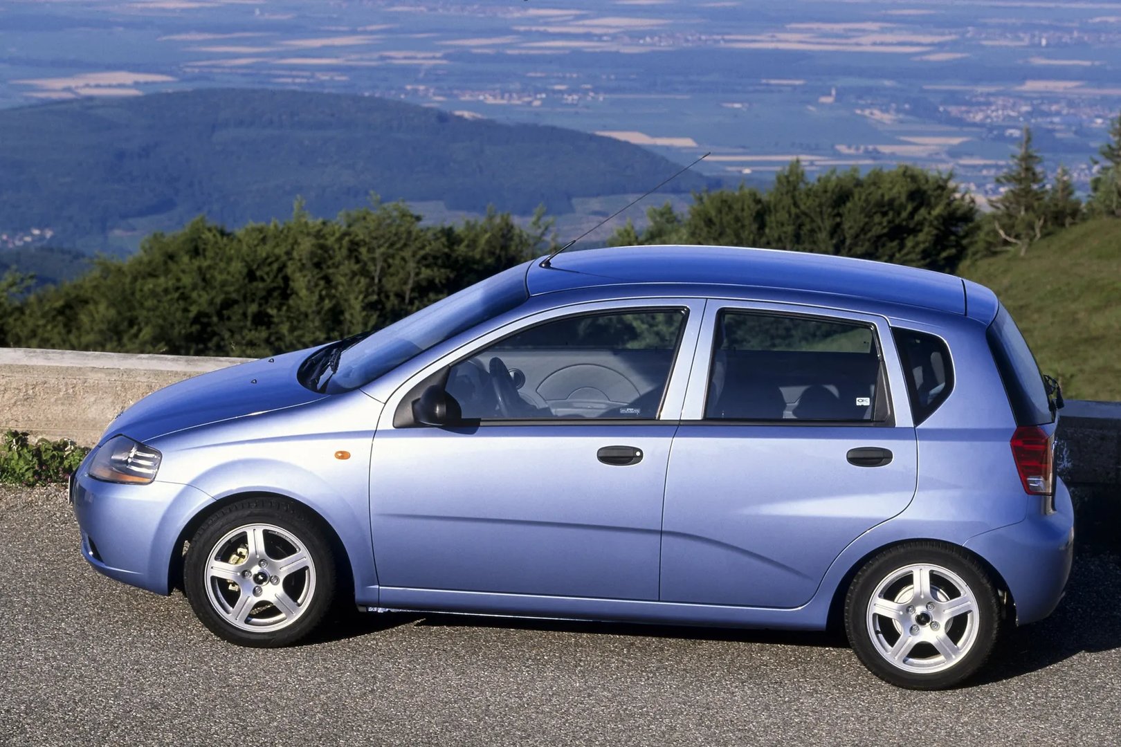 Daewoo_Kalos_1_generation__Mini_5-doors__2.jpg