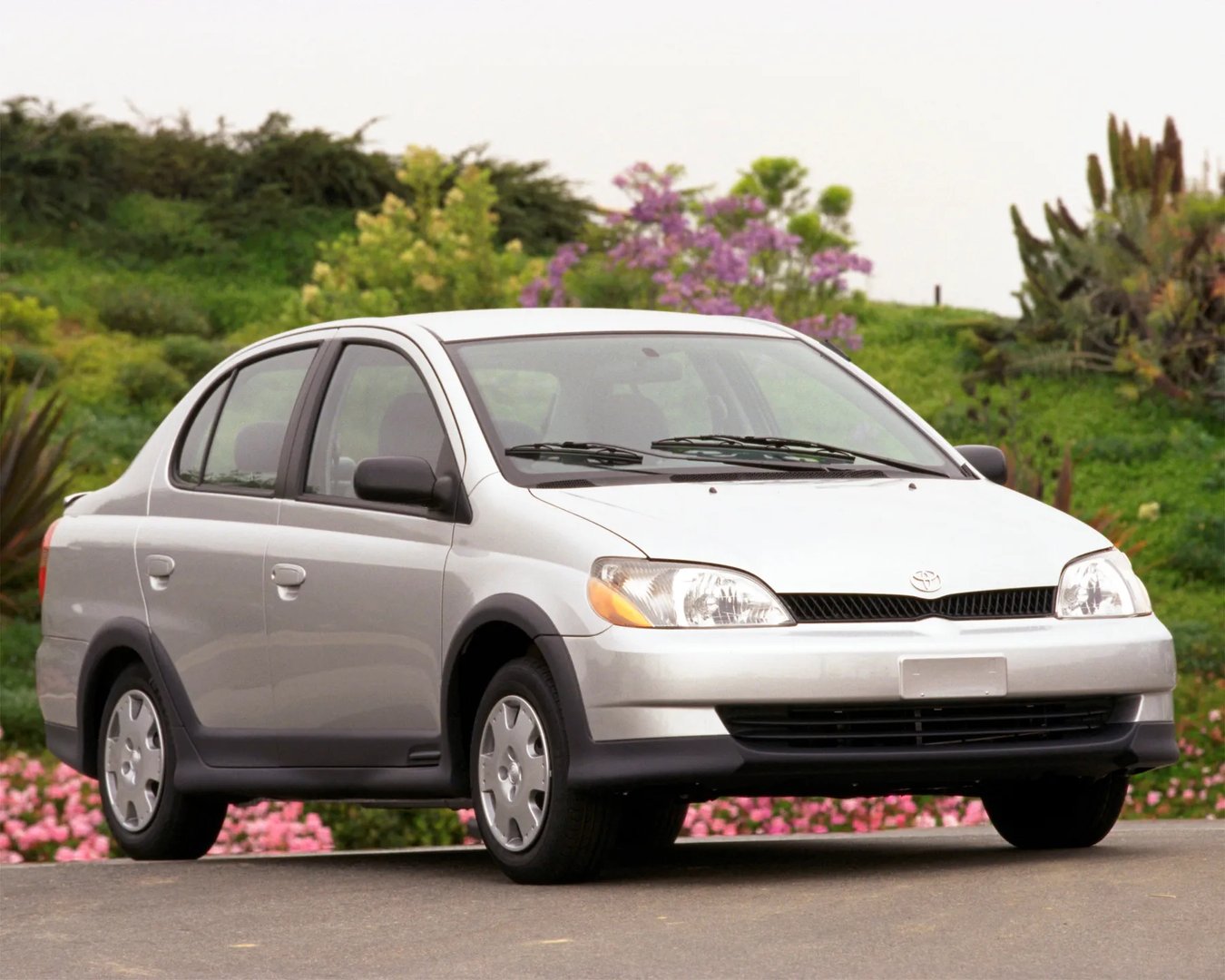 Toyota Echo 1 generation  Sedan