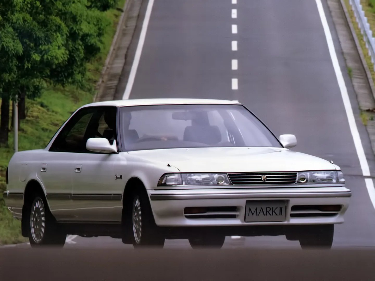 Toyota_Mark_II_6_generation__Sedan_Hardtop__1.jpg