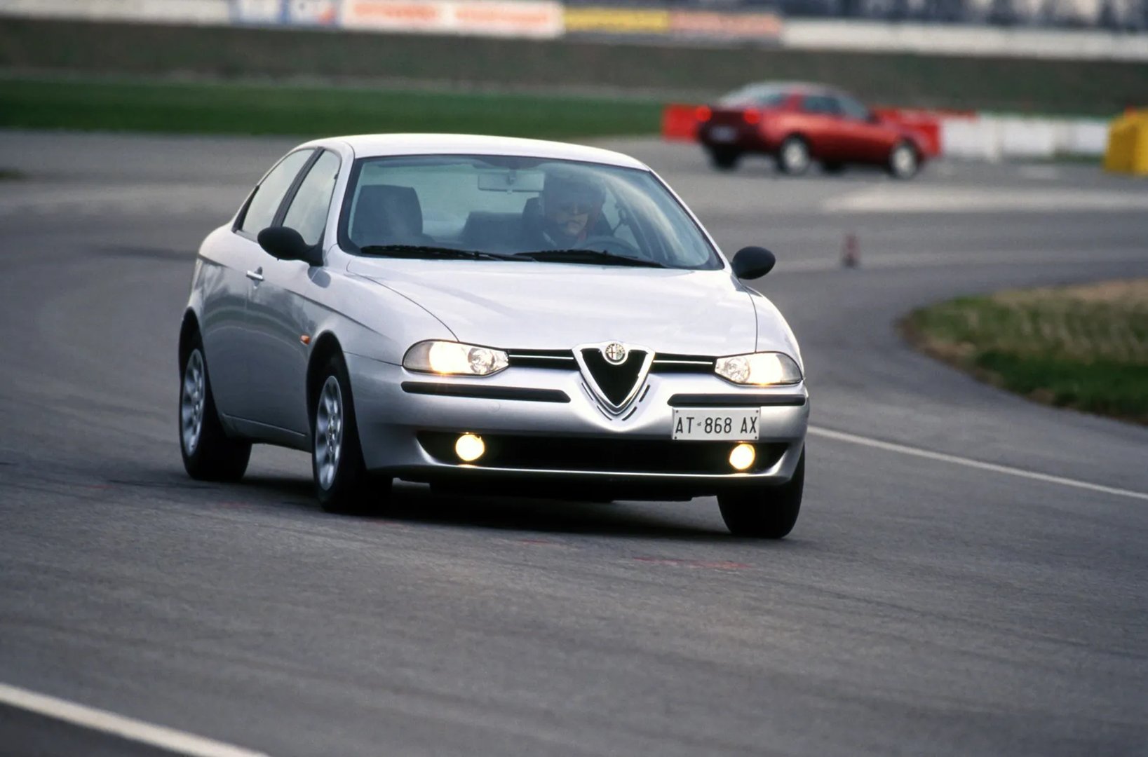 Alfa Romeo_156_1_generation__Sedan__2.jpg