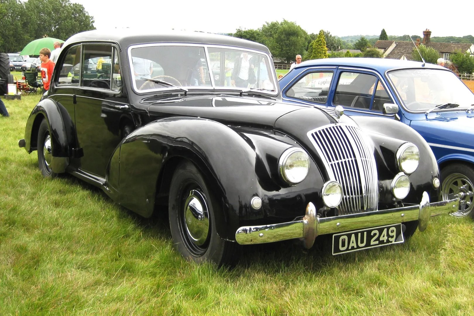 AC_2-Litre_1_generation__Coupe__2.jpg