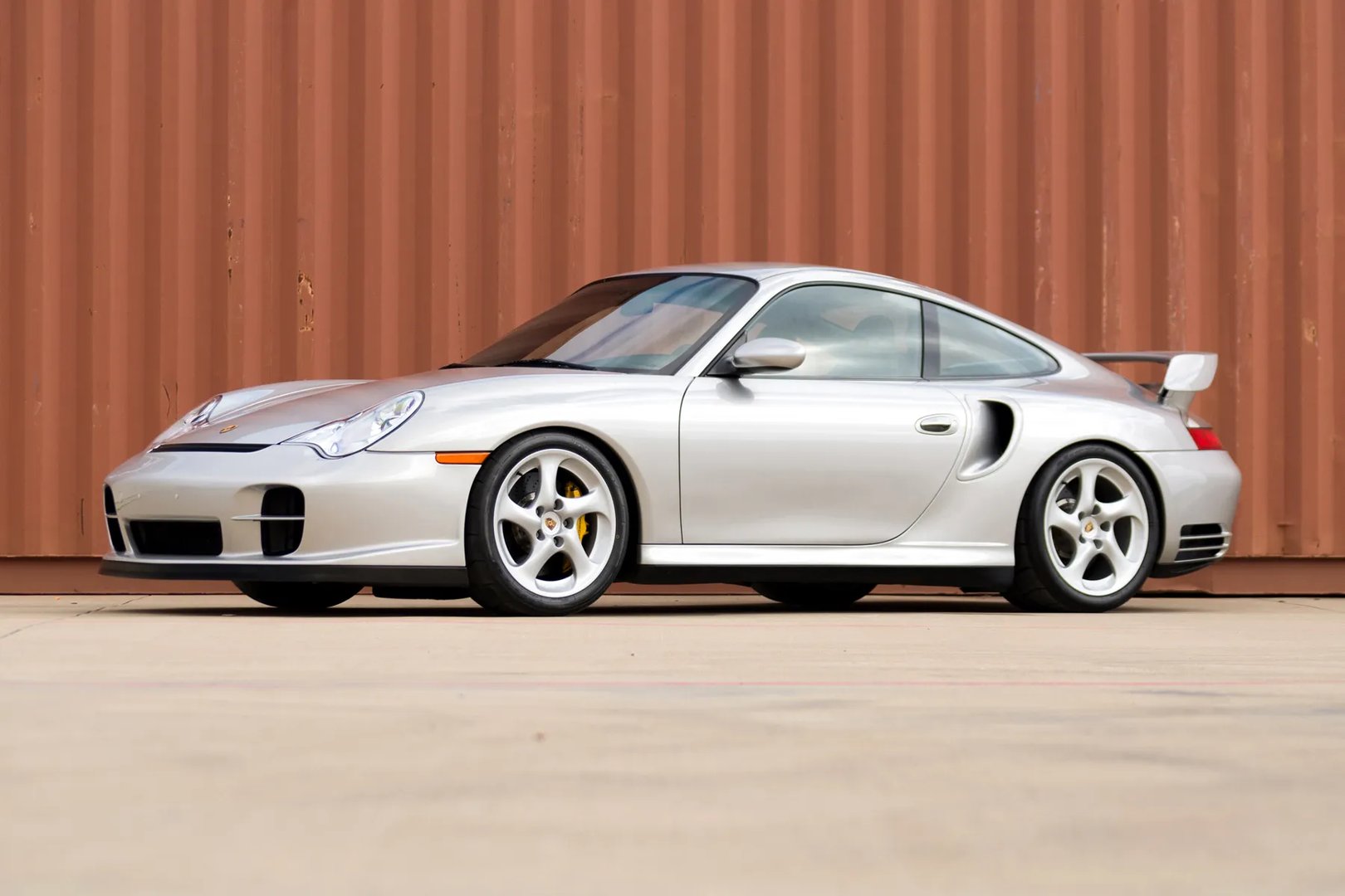 —  Coupe