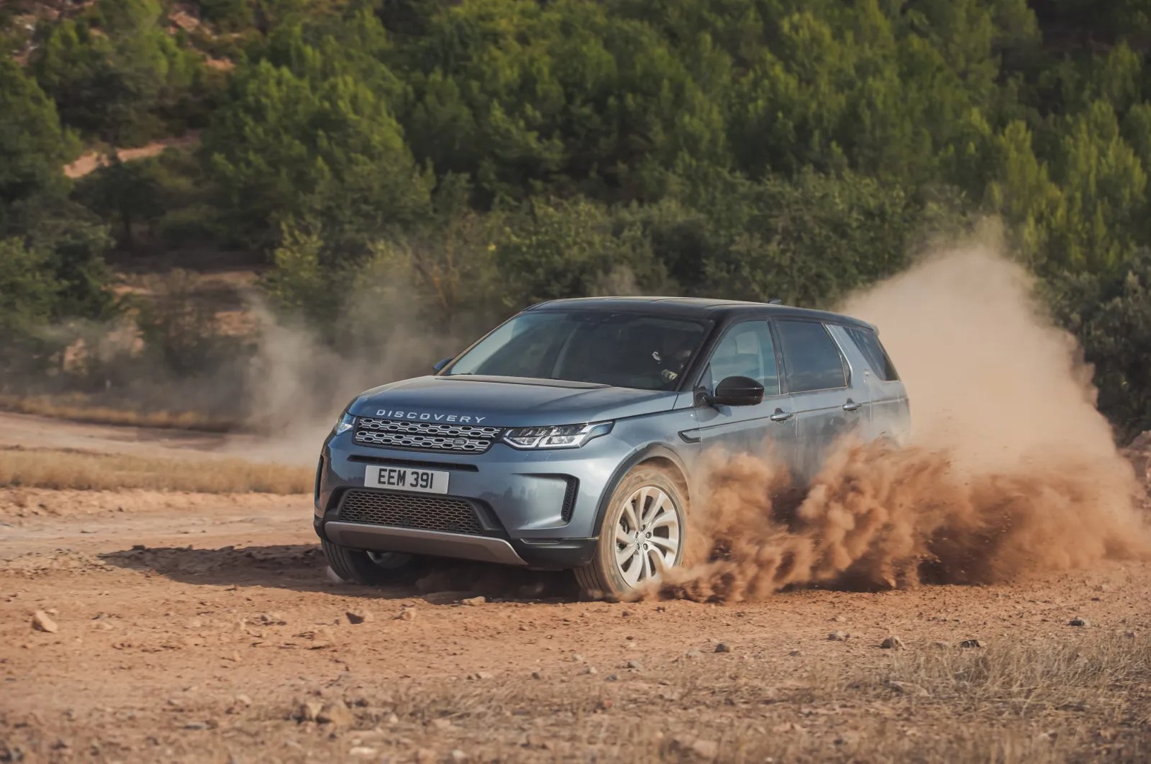 Land Rover_Discovery_Sport_1_generation_restyling__SUV_5-doors__3.jpg