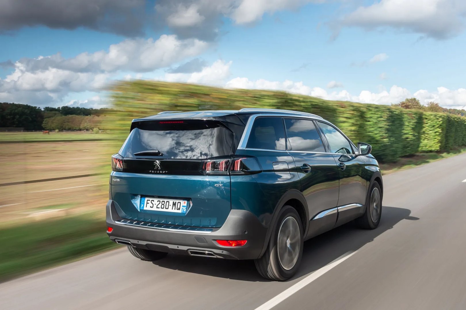 Peugeot_5008_2_generation_restyling__SUV_5-doors__9.jpg