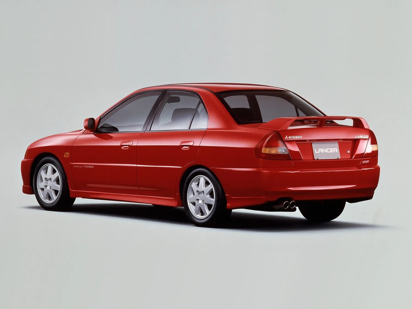 Mitsubishi_Lancer_8_generation__Sedan__1.jpg