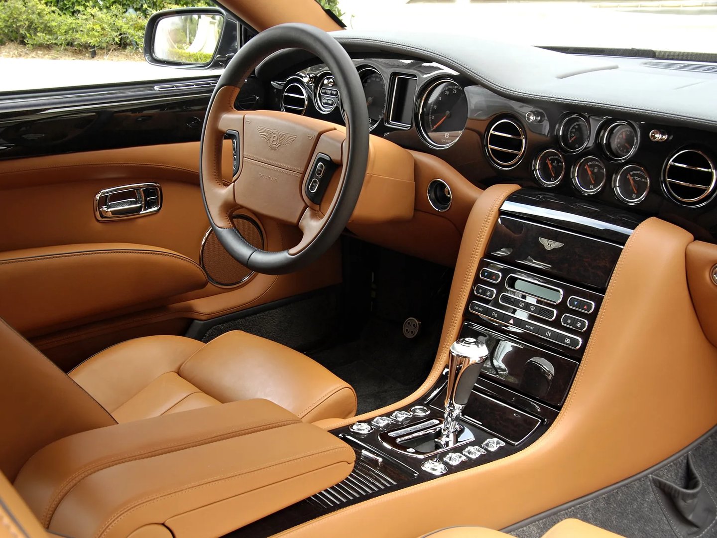 Bentley_Brooklands_2_generation__Coupe__13.jpg