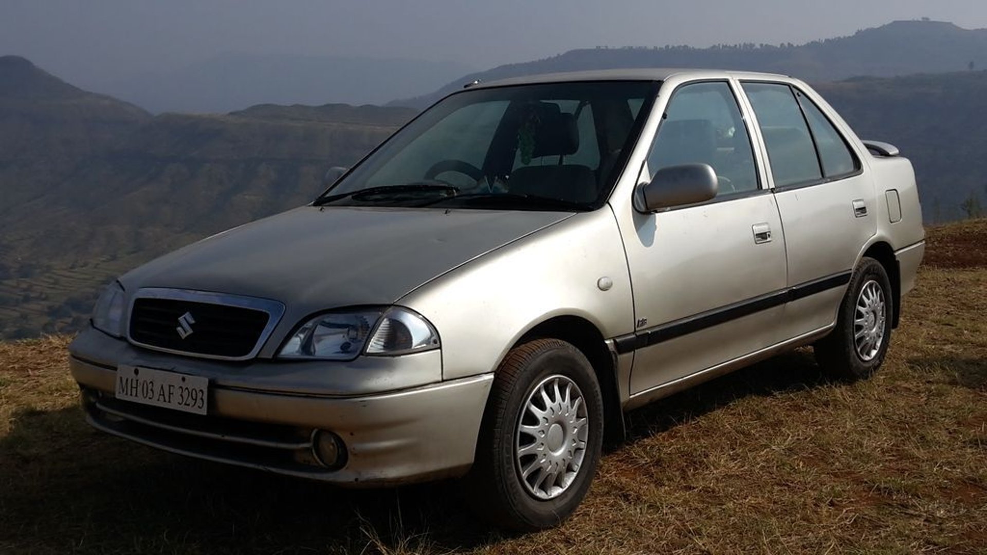 maruti_Esteem_1_generation__Sedan__1.jpg
