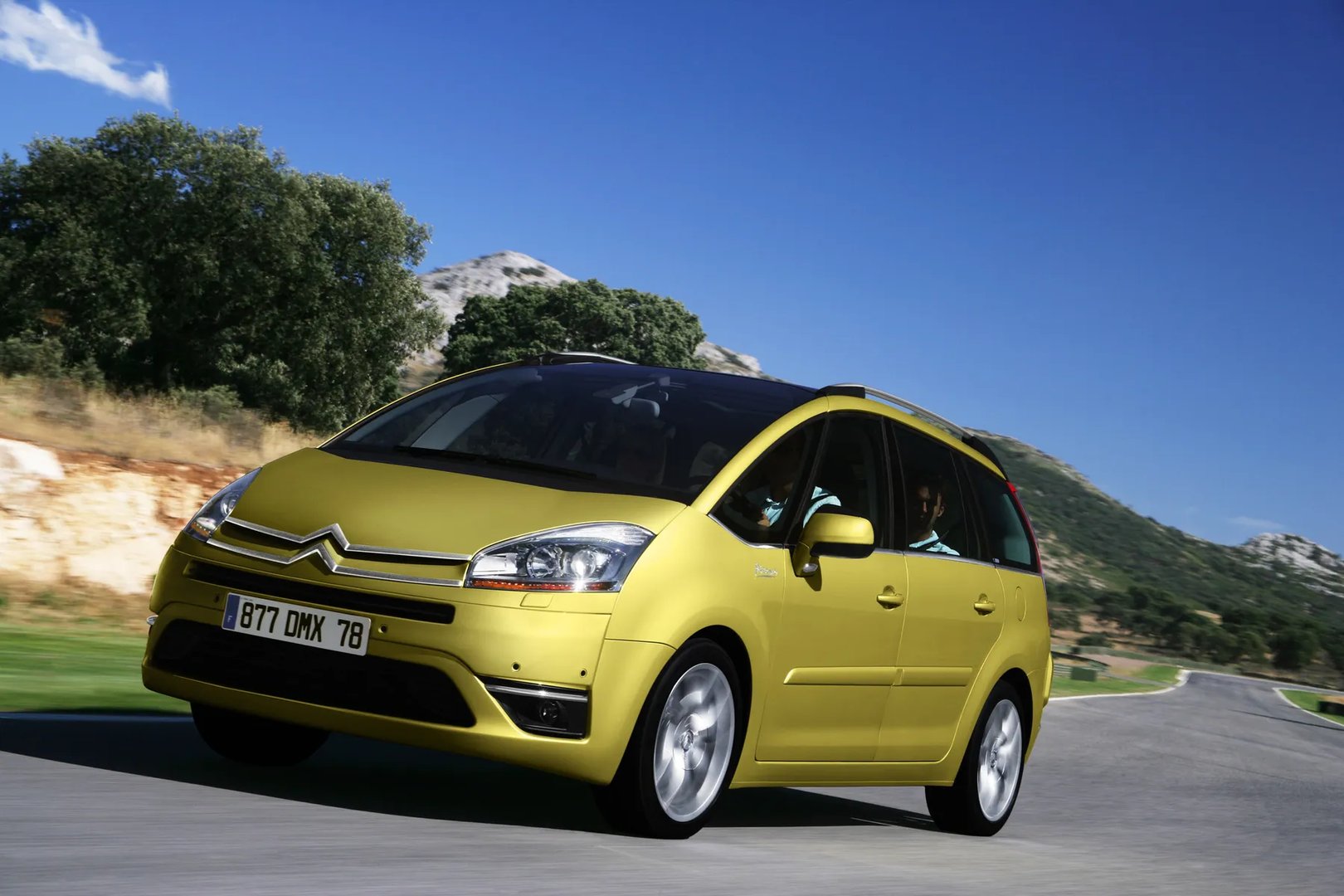 Citroen_C4_Grand_Picasso_1_generation__Compact_Van__7.jpg