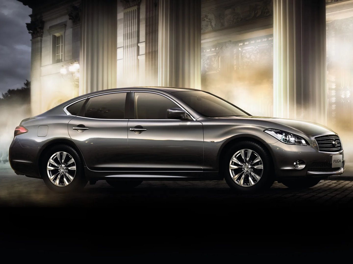 Nissan_Fuga_2_generation__Sedan__2.jpg