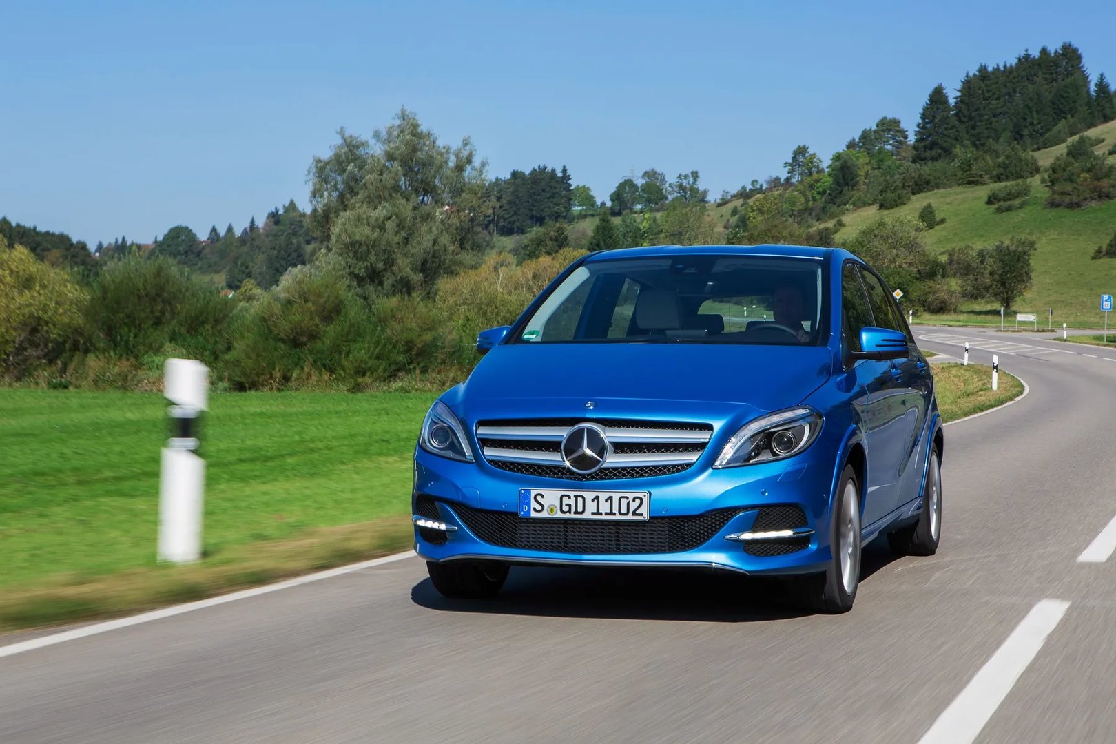 Mercedes_B-Class_2_generation_restyling__Hatchback_5-door__3.jpg