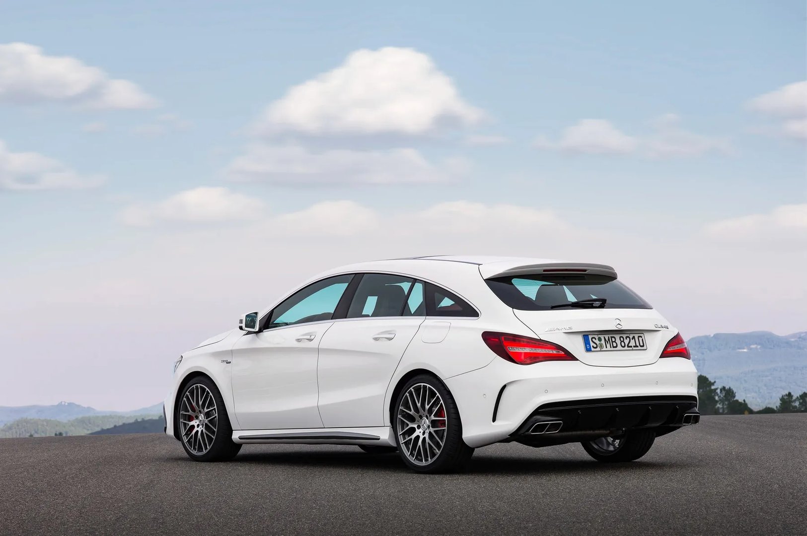 Mercedes_CLA_AMG_1_generation_restyling__Estate_5-door__2.jpg