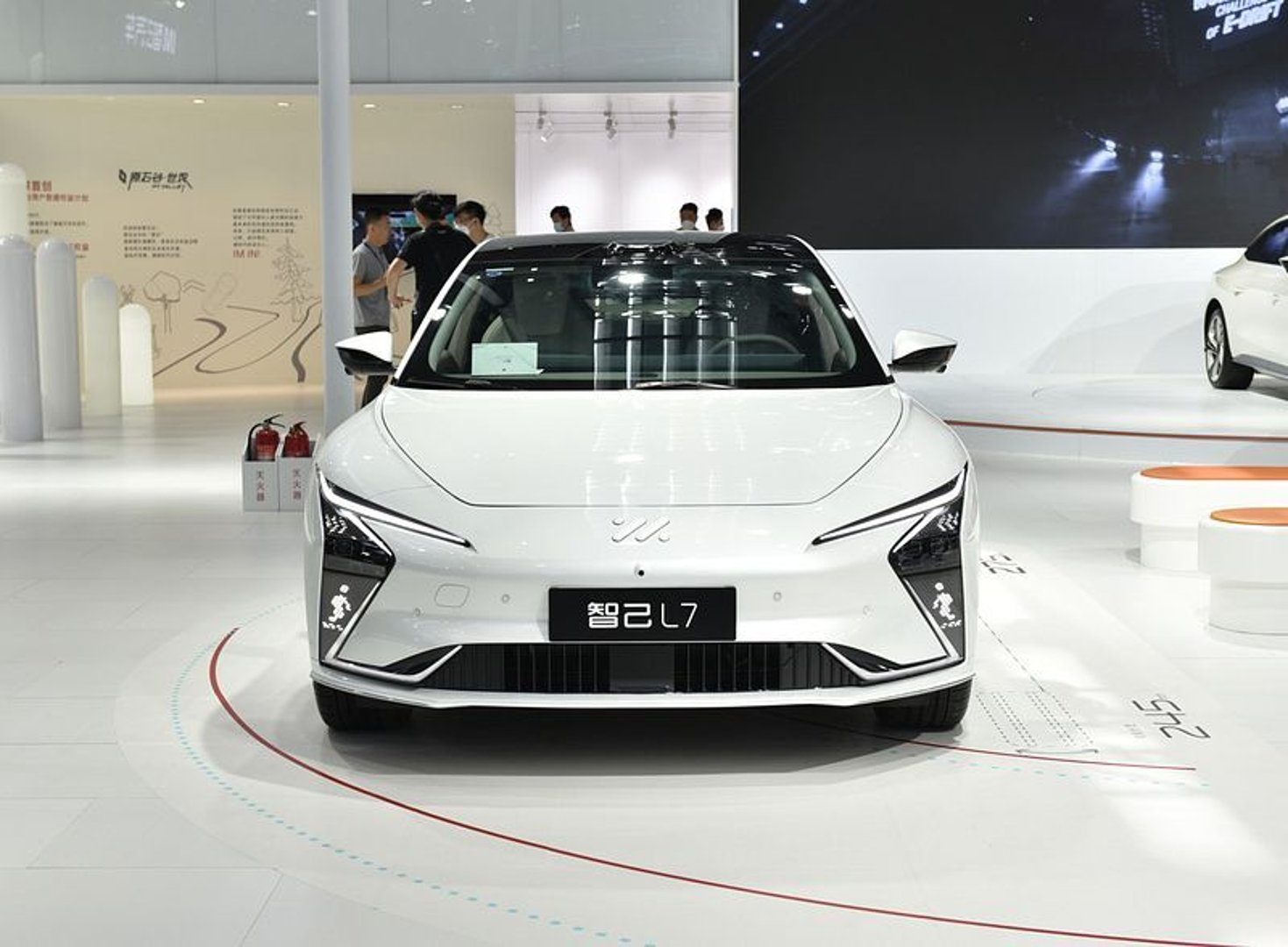 im_L7_1_generation__Sedan__14.jpg