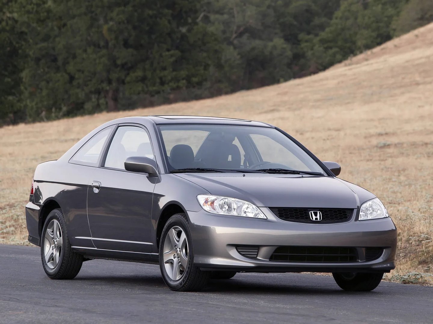 Honda_Civic_(USA)_7_generation_restyling__Coupe__2.jpg
