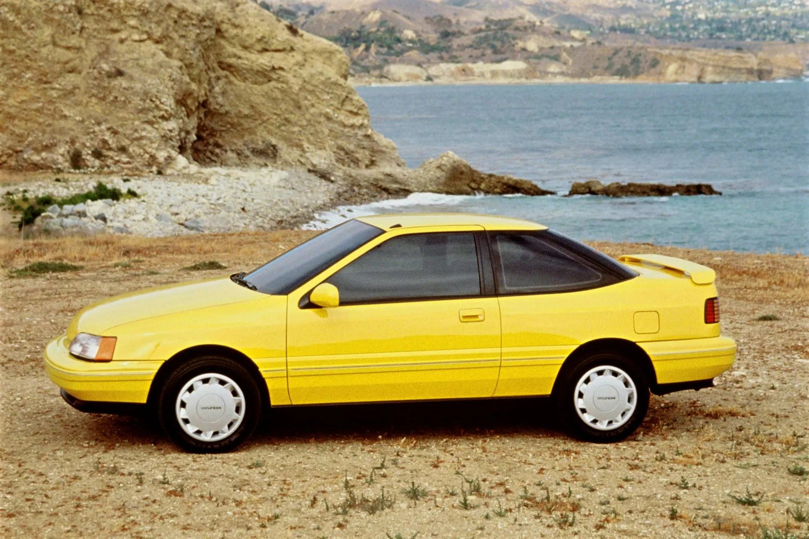 Hyundai_Scoupe_1_generation__Coupe__9.jpg