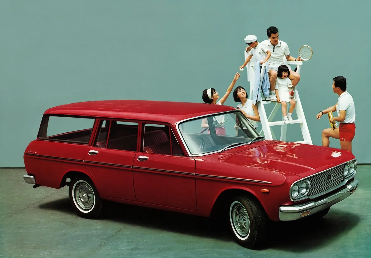 Toyota_Crown_2_generation__Estate_5-door__2.jpg