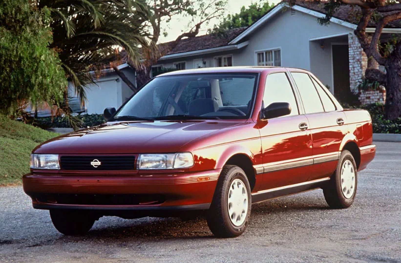 Nissan_Sentra_3_generation__Sedan__2.jpg