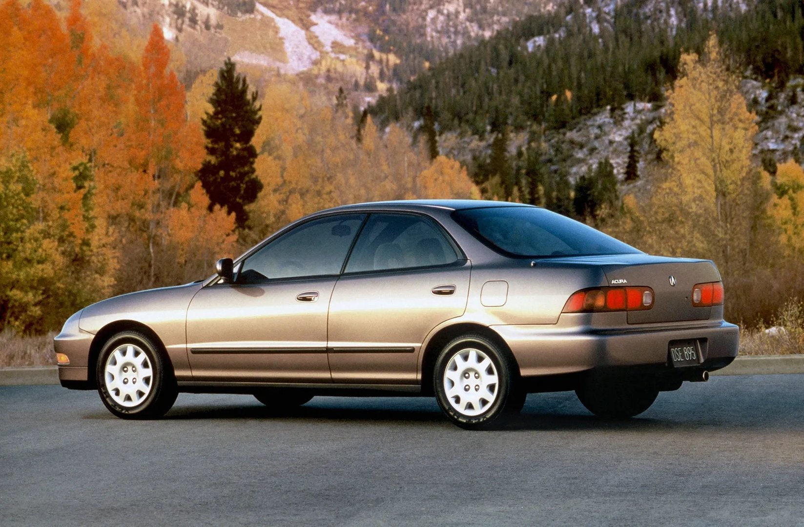 Acura_Integra_3_generation__Sedan__6.jpg