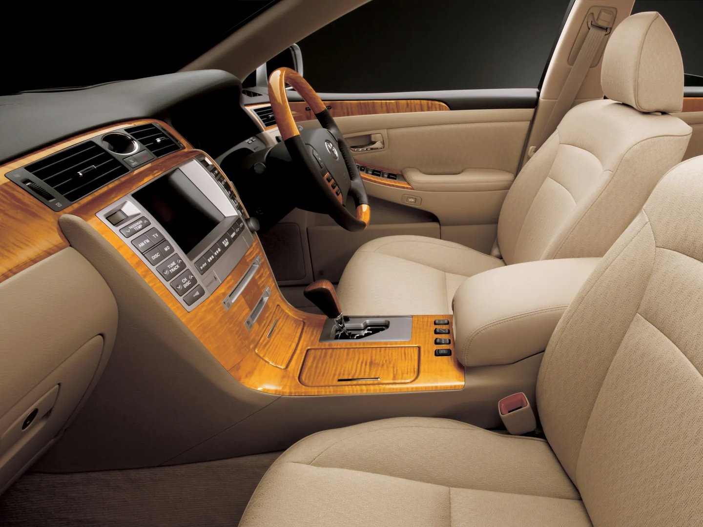 Toyota_Crown_Majesta_4_generation__Sedan__13.jpg