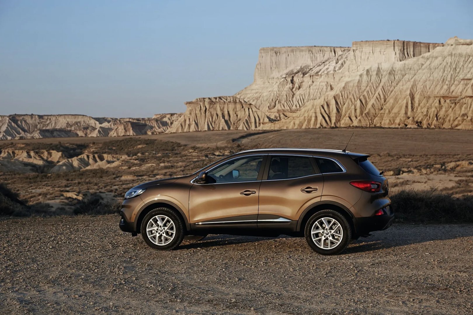 Renault_Kadjar_1_generation__SUV_5-doors__10.jpg