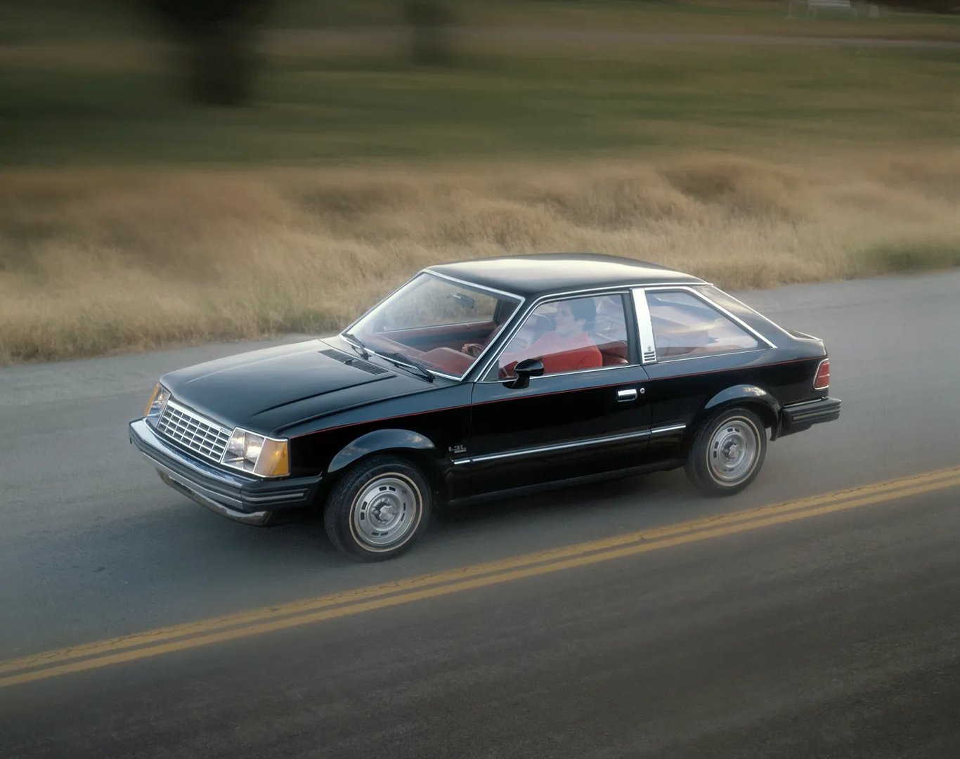 Ford_Escort_(North_America)_1_generation__Hatchback_3-door__8.jpg