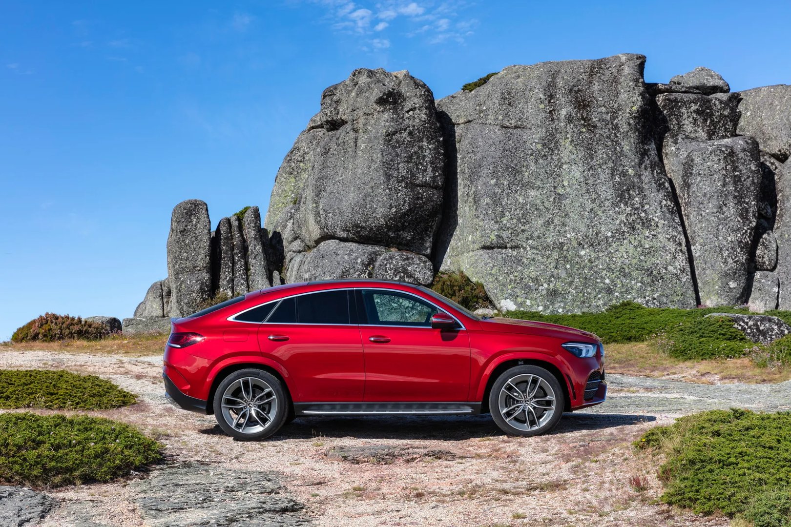 Mercedes_GLE_Coupe_2_generation__SUV_Coupe__9.jpg