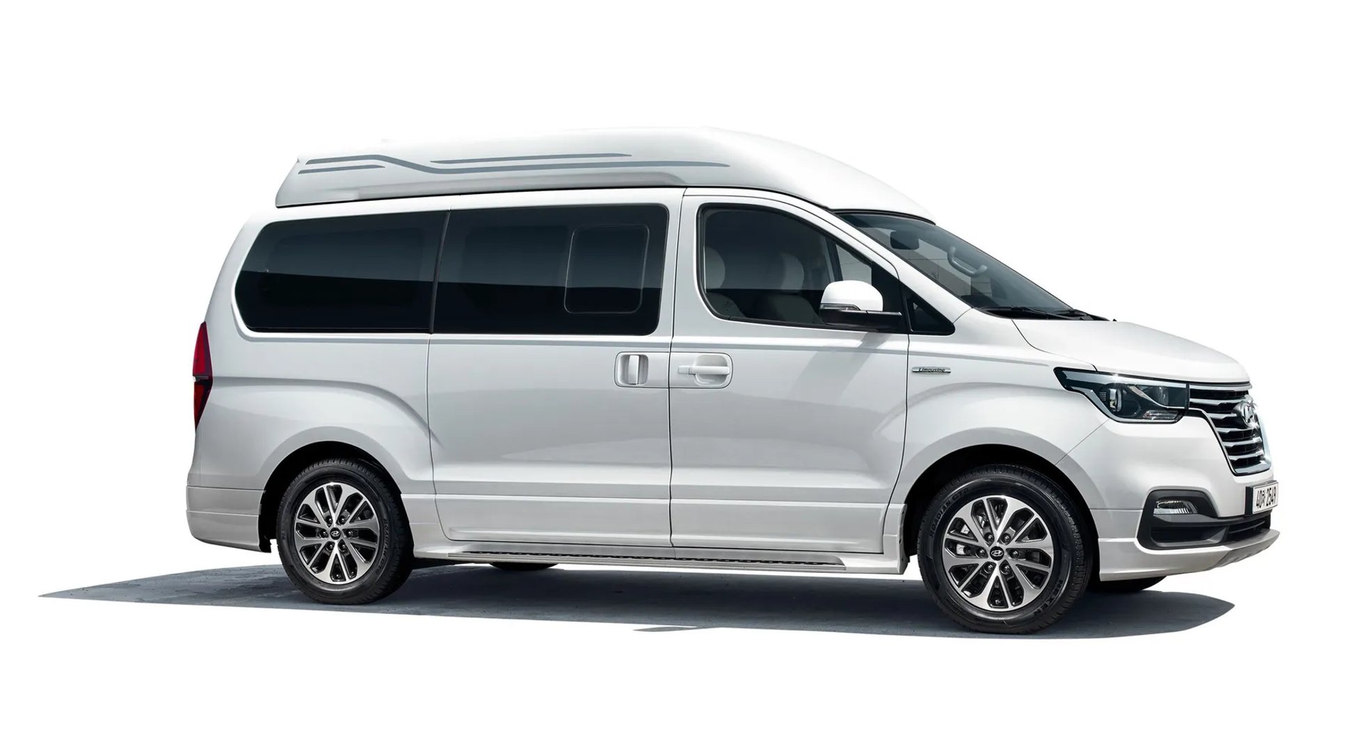 Hyundai_Grand_Starex_1_generation_restyling_2__Minivan__3.jpg
