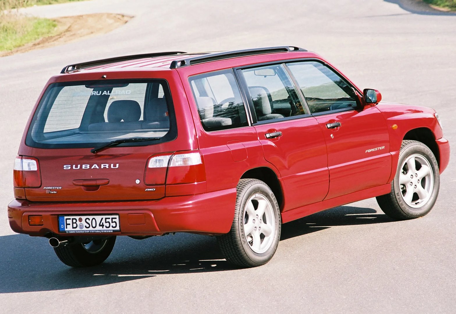 Subaru_Forester_1_generation_restyling__Estate_5-door__4.jpg
