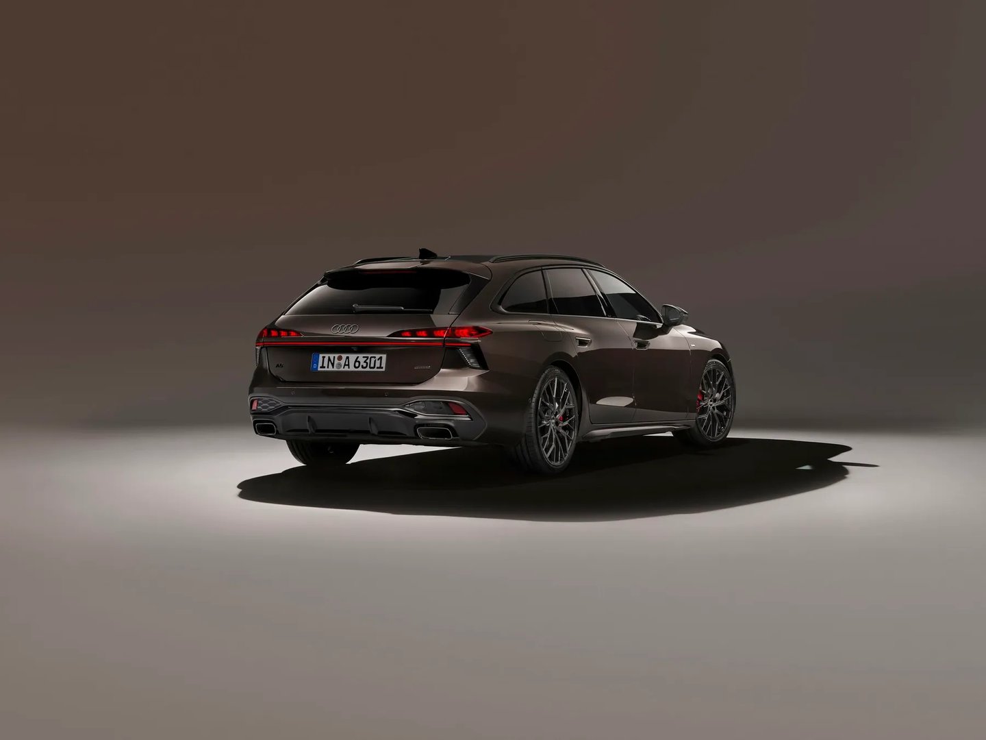 audi_A6_6_generation__Estate_5-door__1.jpg