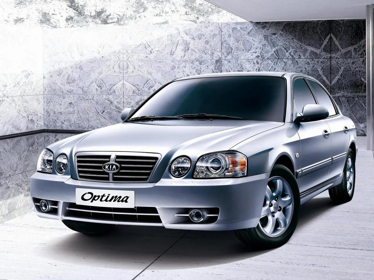 1 generation, restyling 