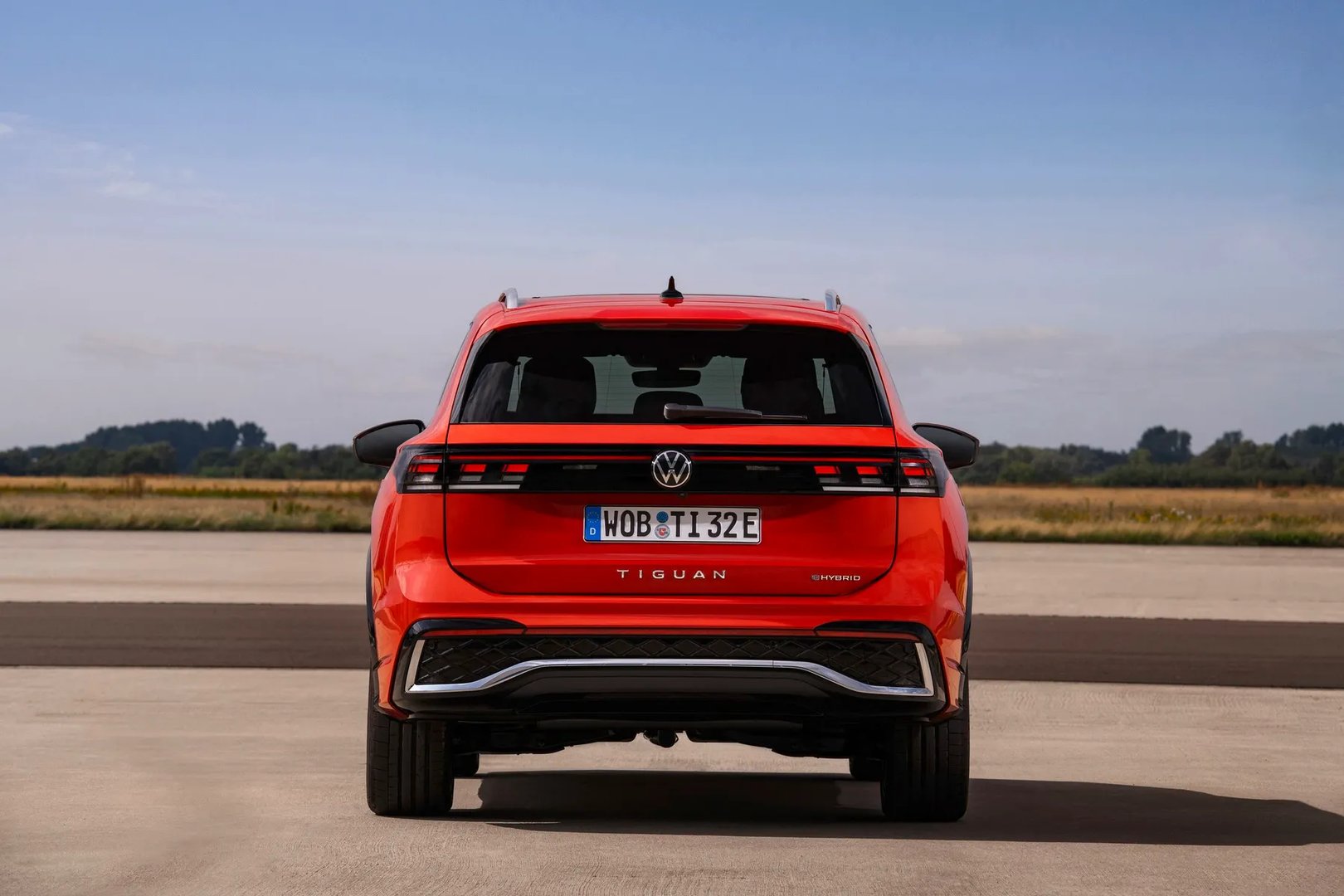 Volkswagen_Tiguan_3_generation__SUV_5-doors__9.jpg