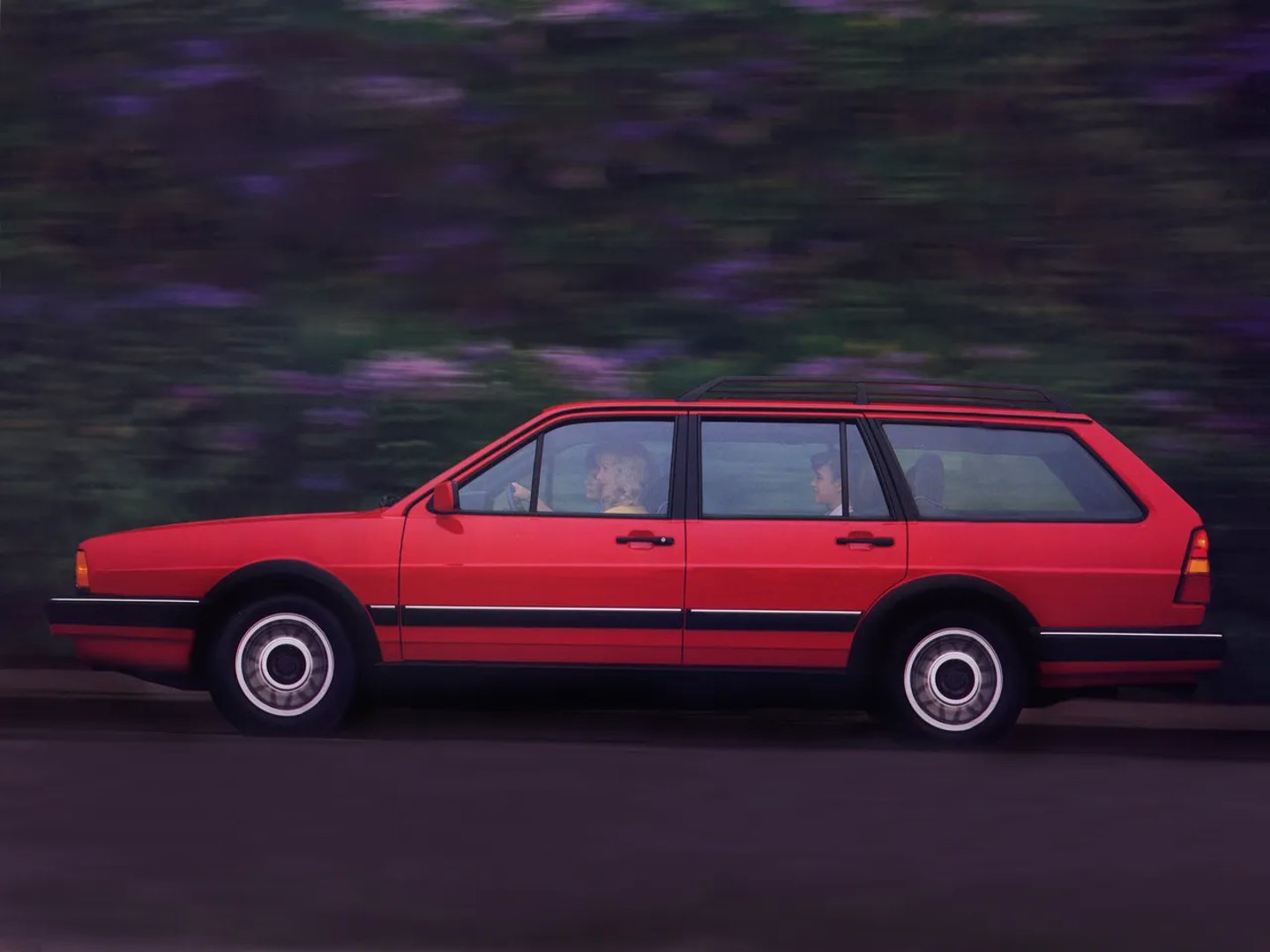 Volkswagen_Quantum_1_generation__Estate_5-door__1.jpg