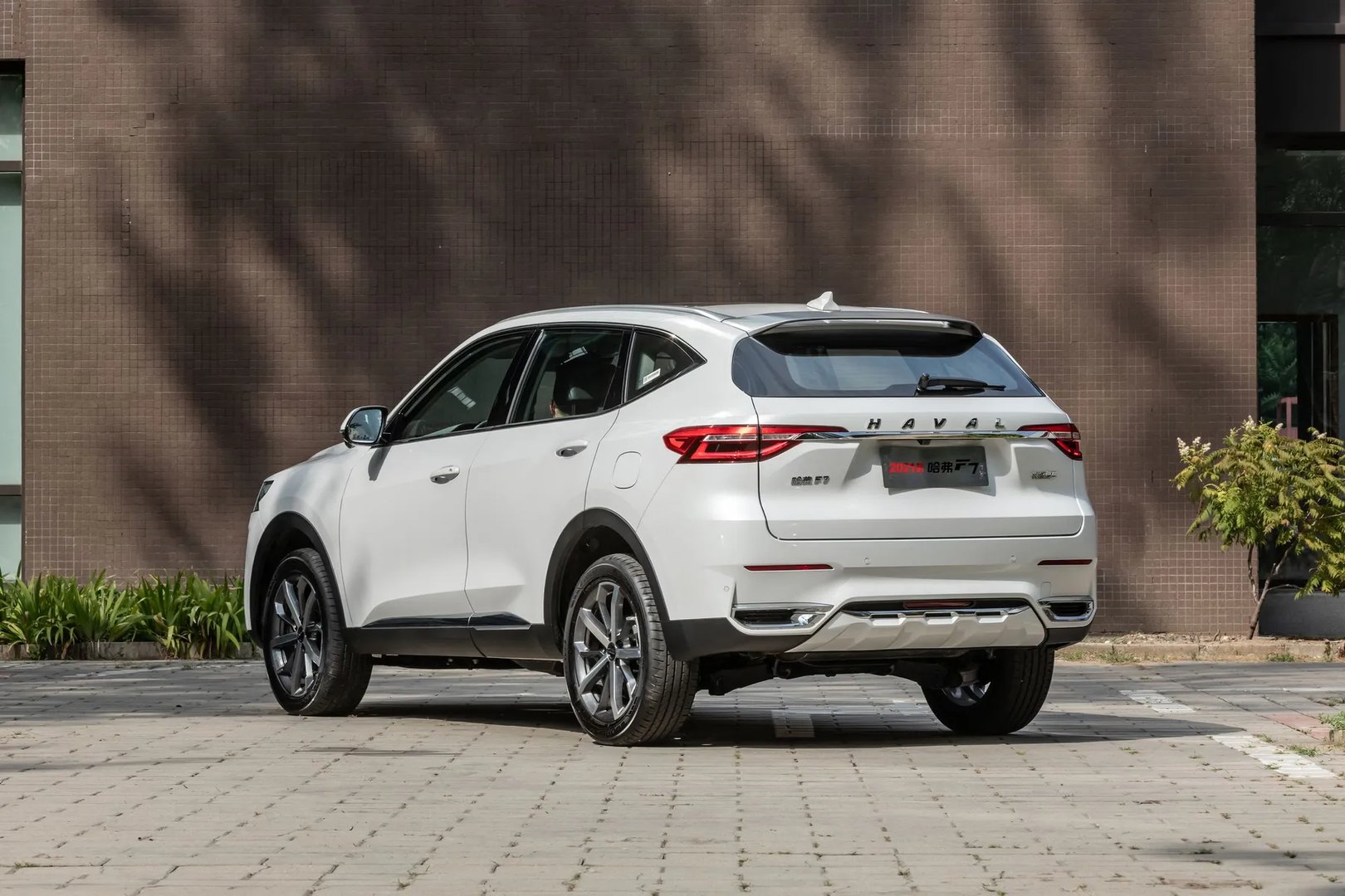 Haval_F7_1_generation__SUV_5-doors__2.jpg