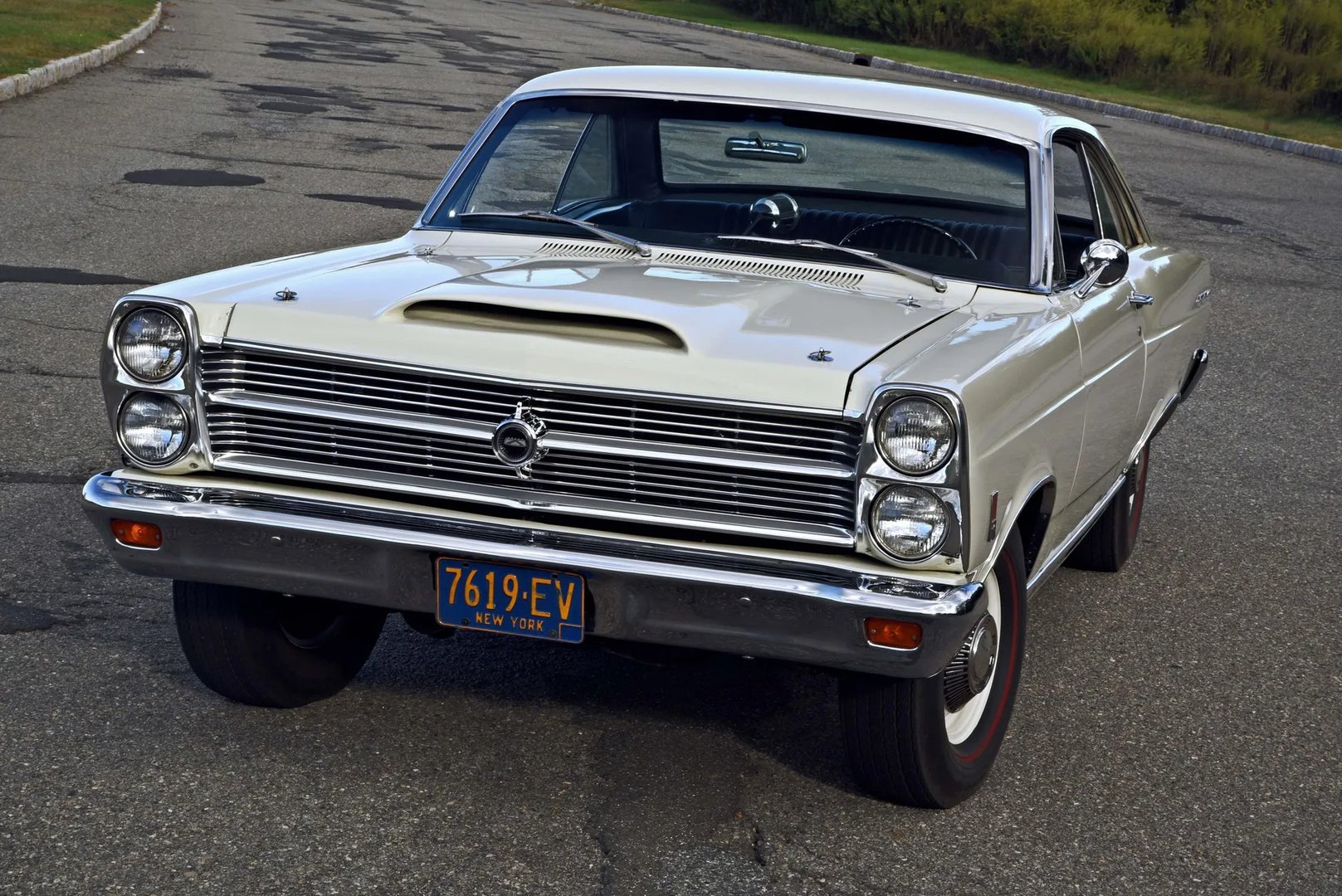 Ford_Fairlane_5_generation__Coupe_Hardtop__5.jpg