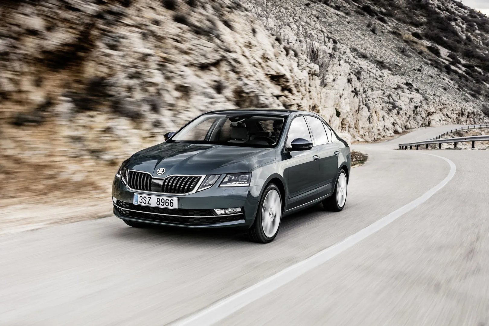 Skoda_Octavia_3_generation_restyling__Liftback__12.jpg