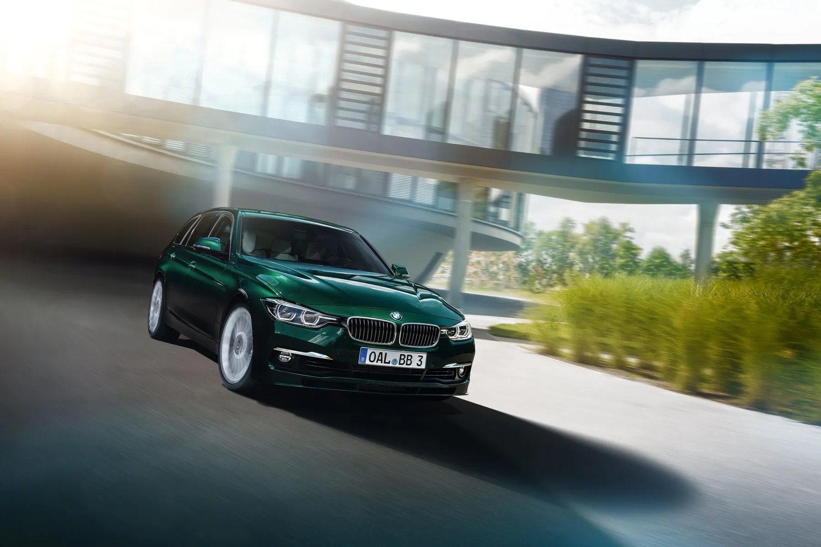 Alpina_B3_5_generation_restyling__Estate_5-door__8.jpg