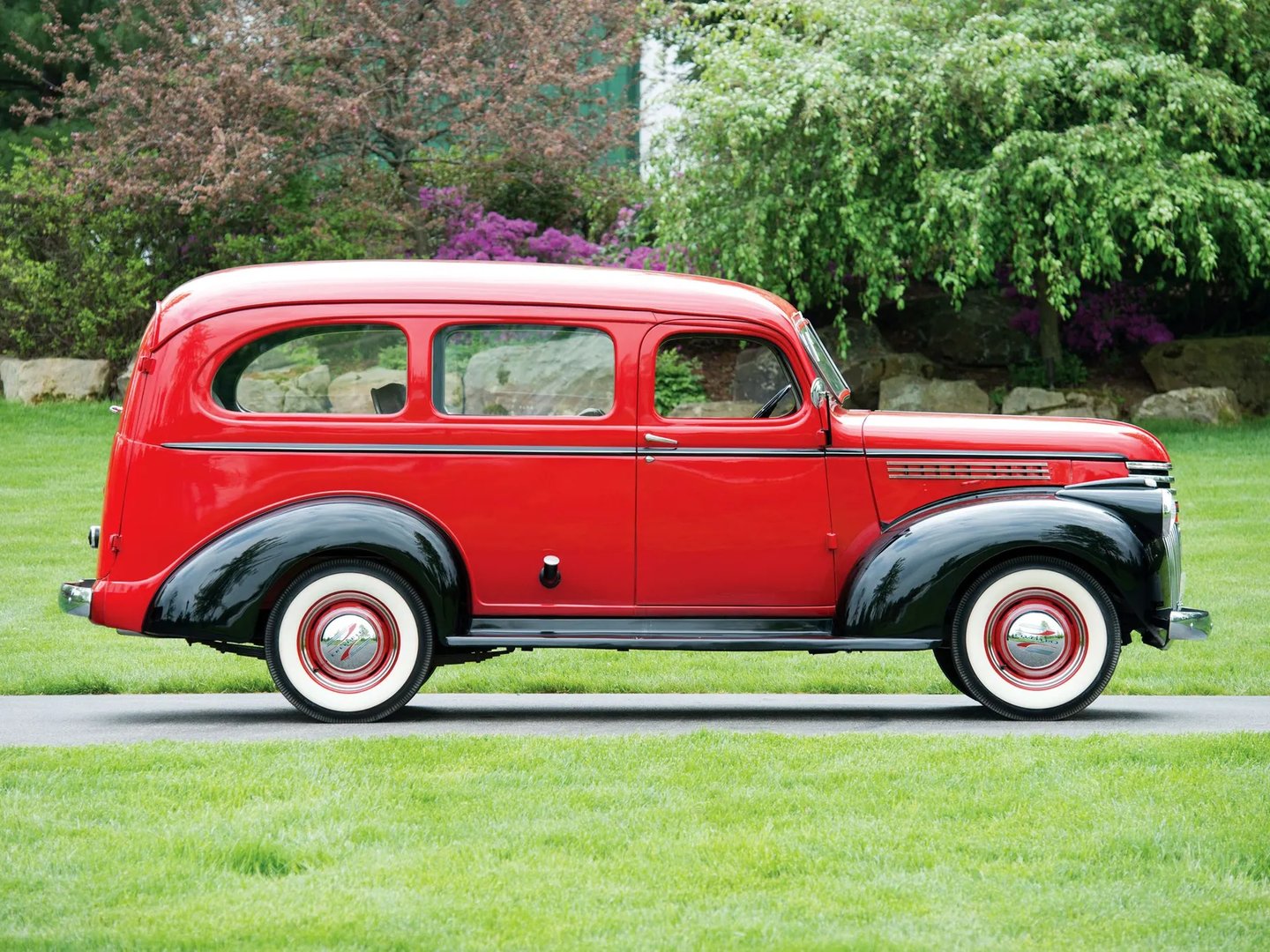 Chevrolet_Suburban_2_generation__Estate__4.jpg