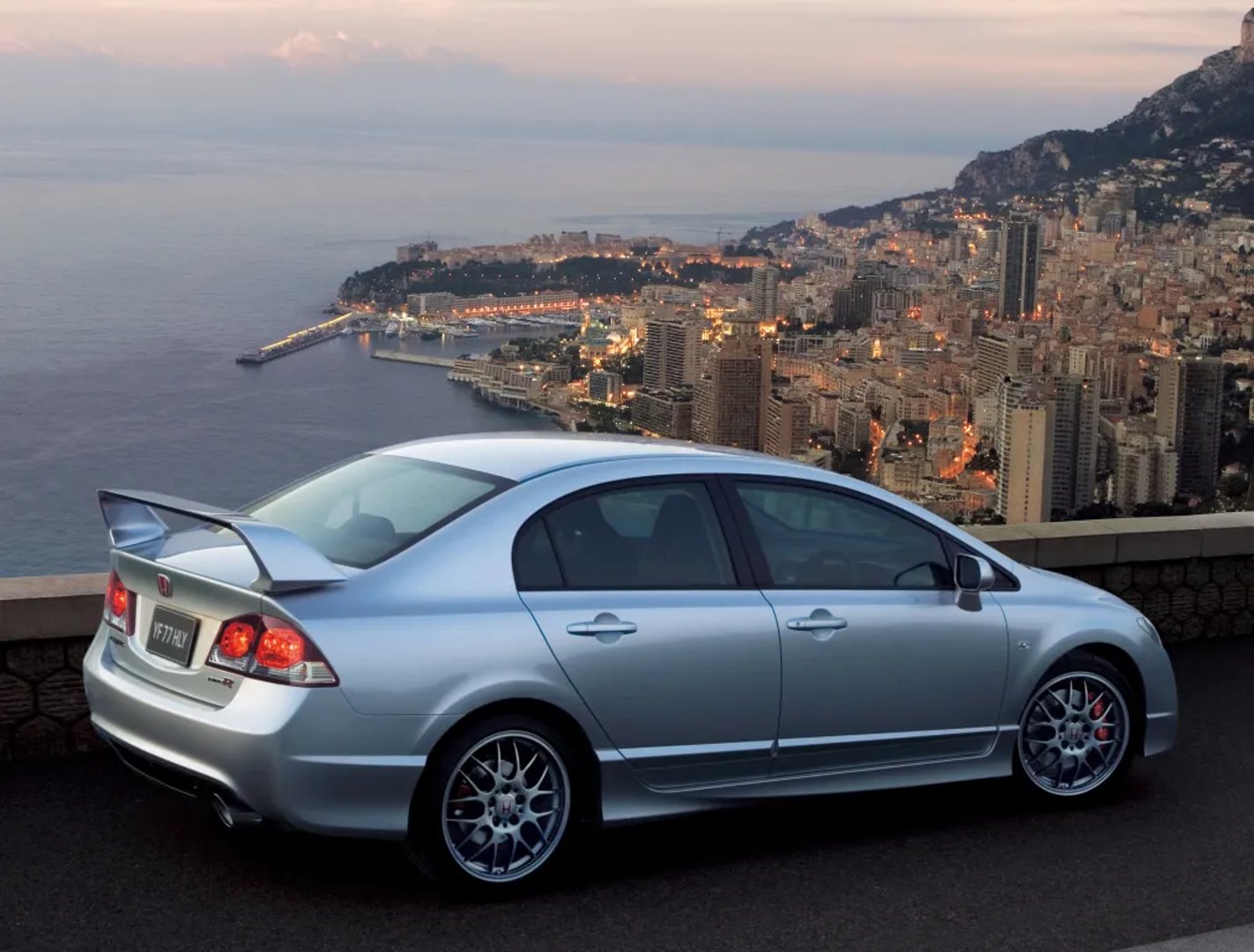 Honda_Civic_Type_R_8_generation__Sedan__4.jpg