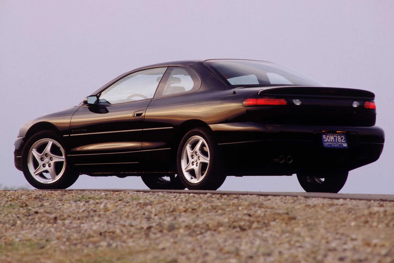 Dodge_Avenger_1_generation__Coupe__5.jpg