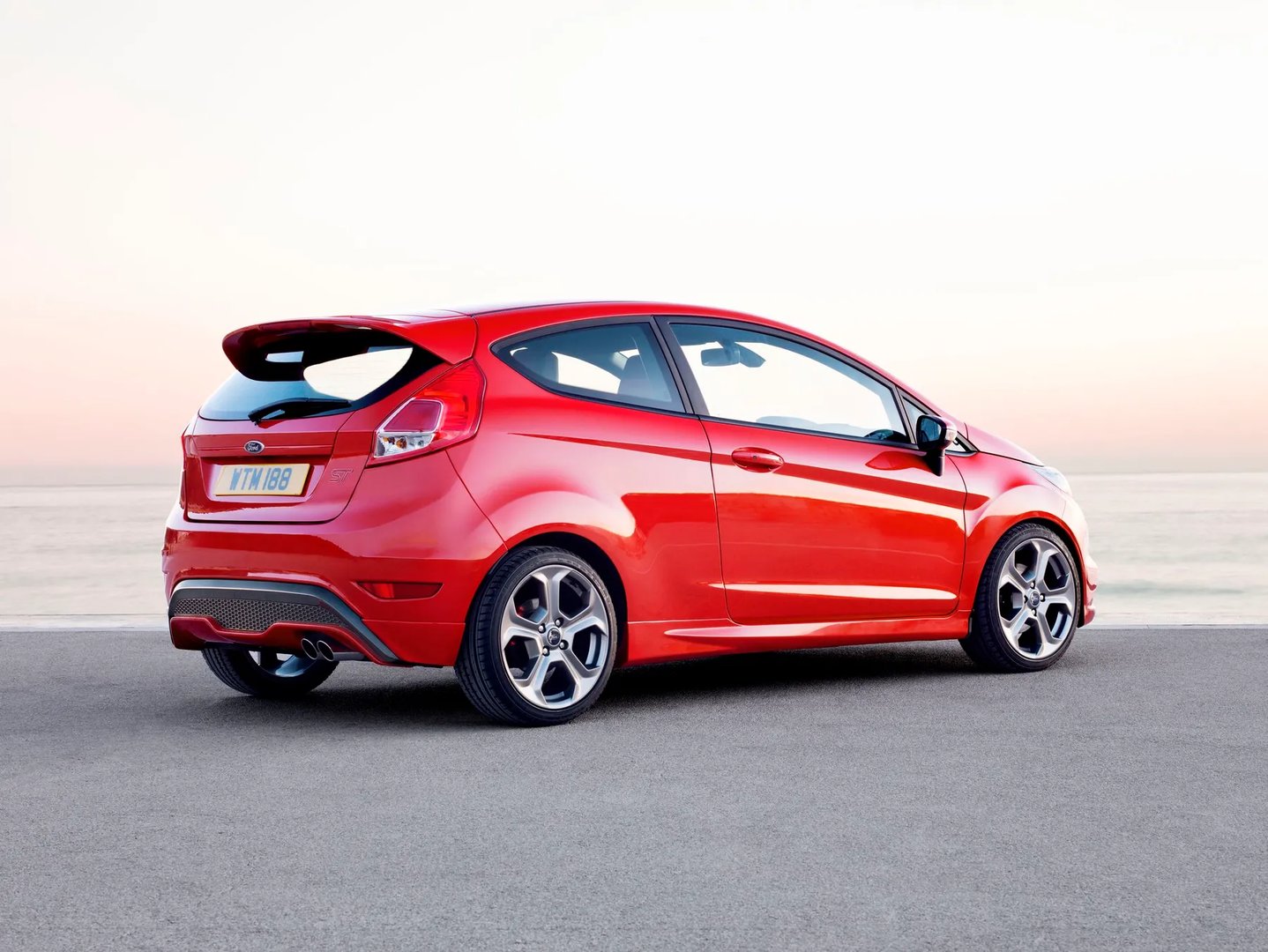 Ford_Fiesta_ST_6_generation__Mini_3-doors__1.jpg