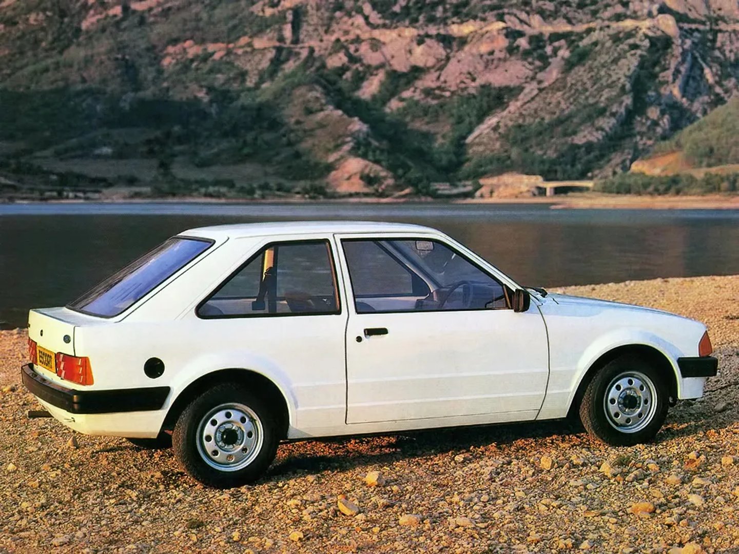 Ford_Escort_3_generation__Mini_3-doors__6.jpg
