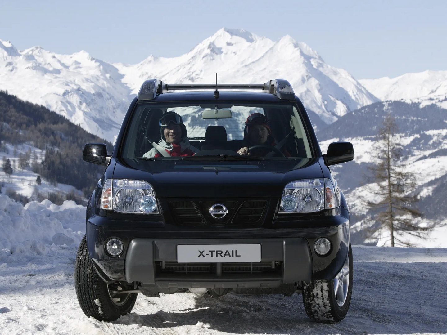 Nissan_X-Trail_1_generation__SUV_5-doors__4.jpg