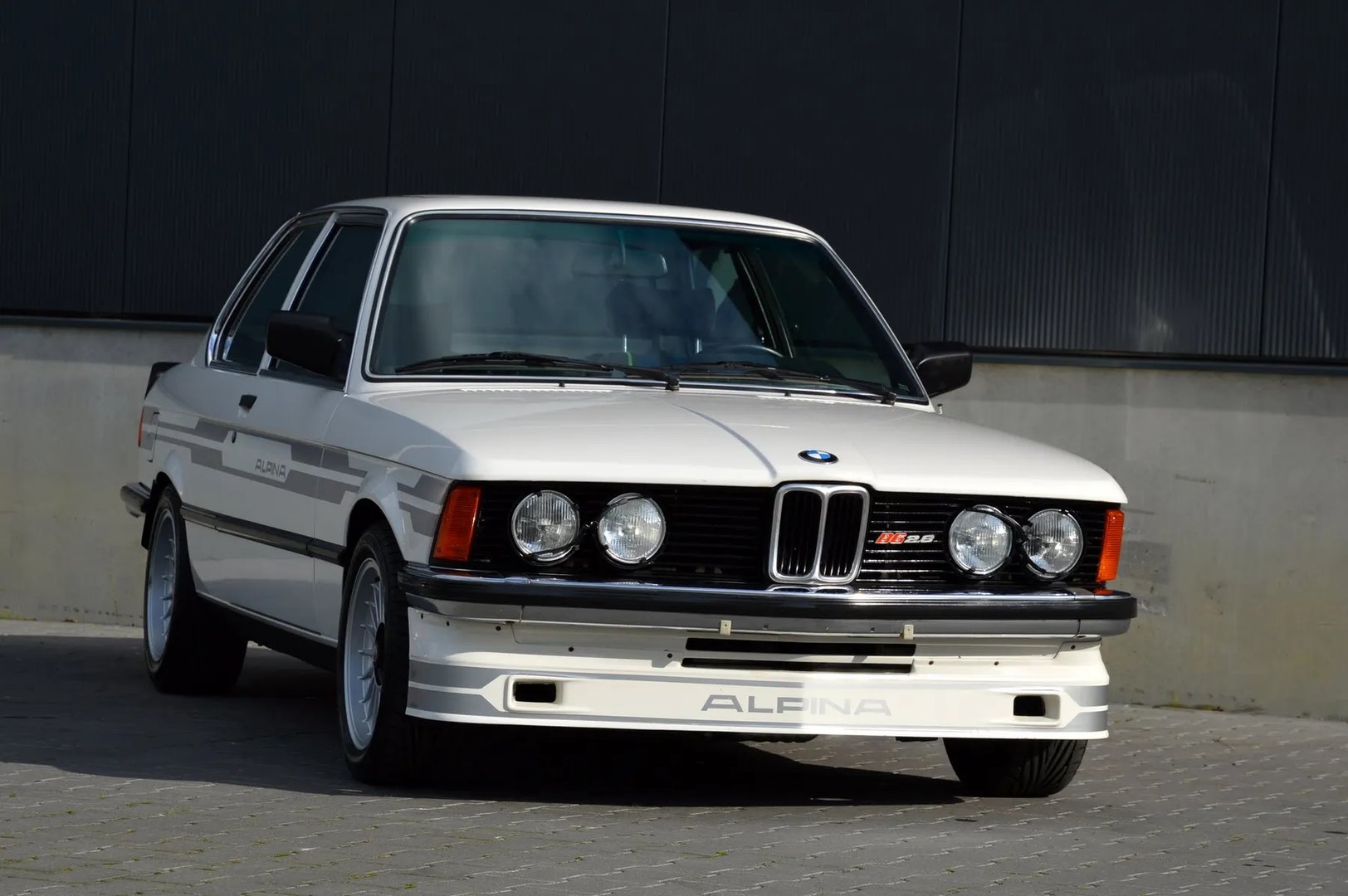 Alpina_B6_1_generation__Coupe__2.jpg