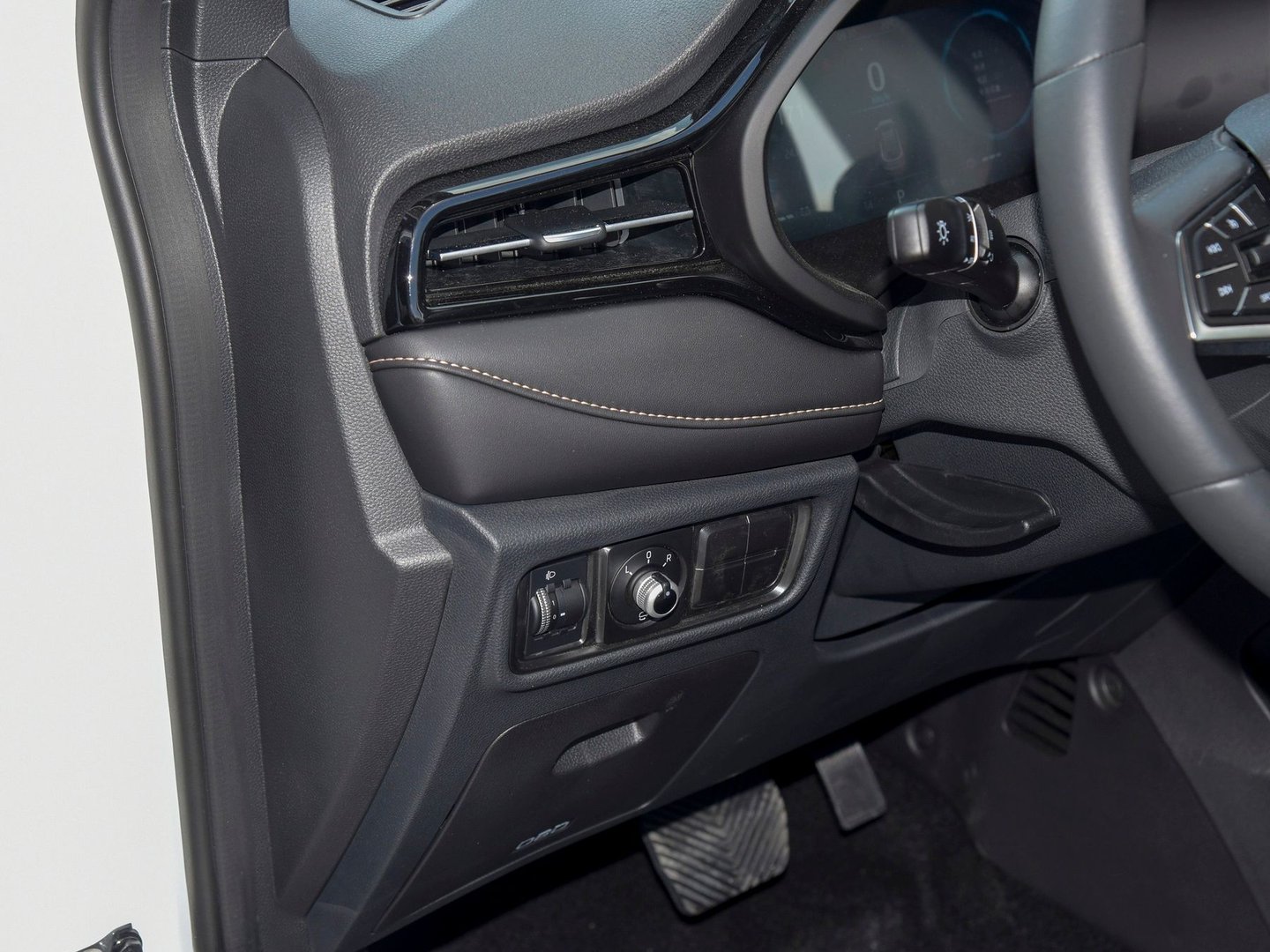 jac_40_1_generation__SUV_5-doors__12.jpg