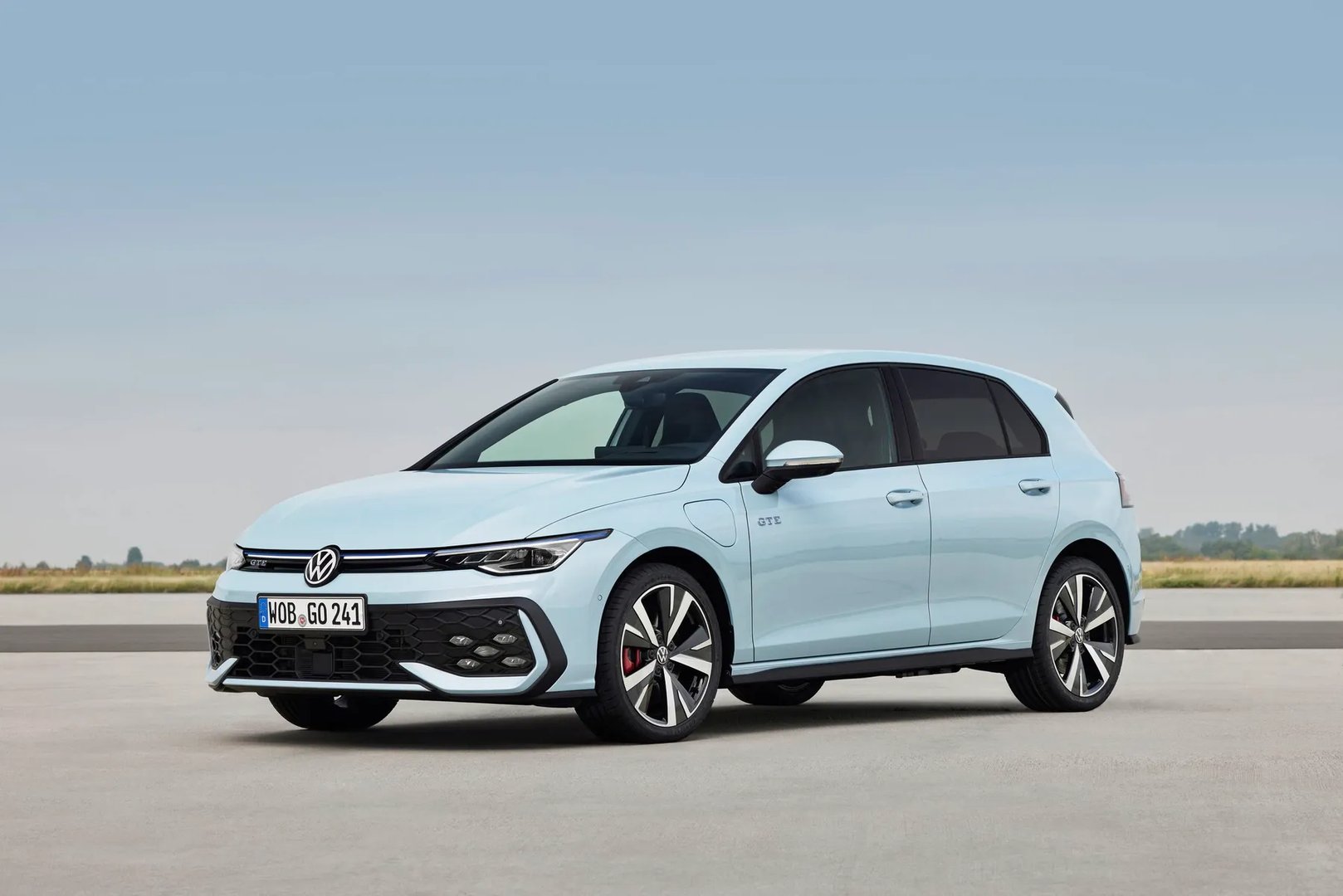 —  Hatchback 5-door