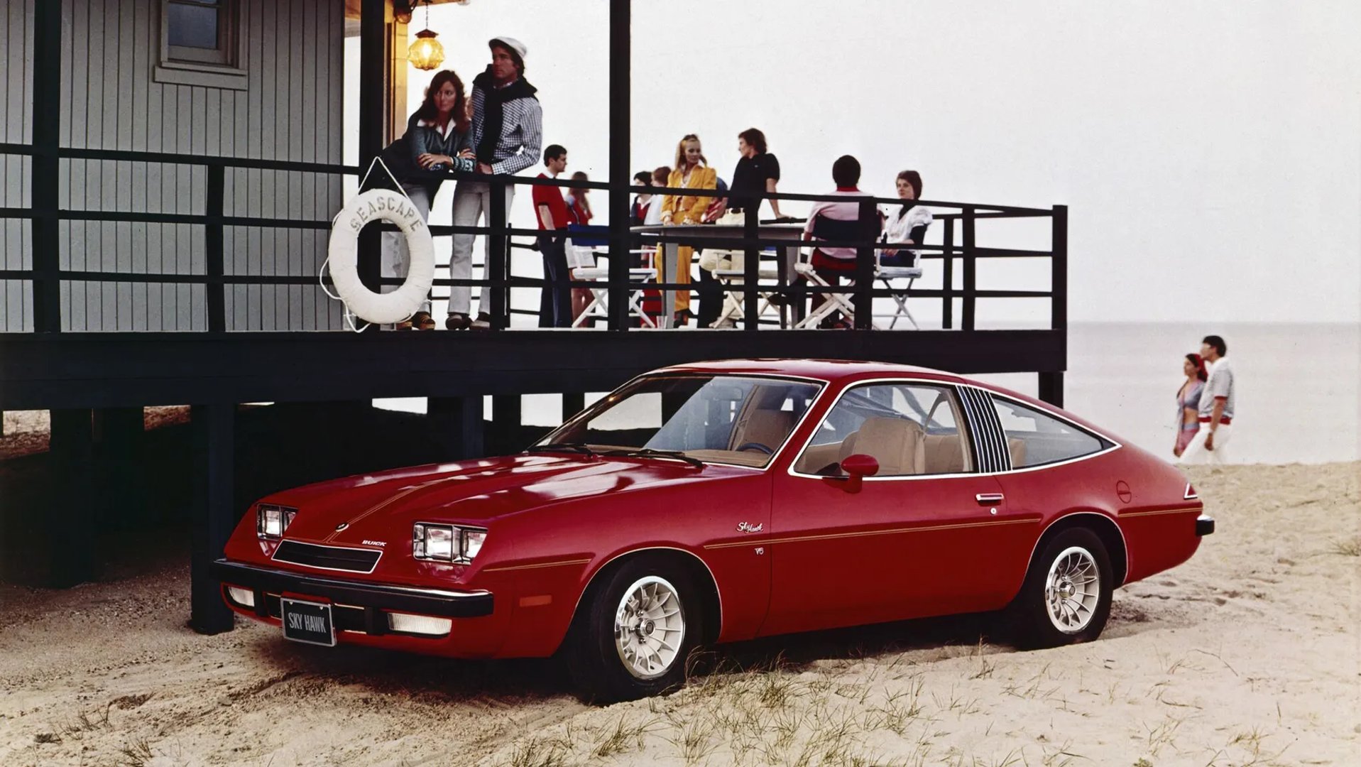 Buick_Skyhawk_1_generation__Hatchback_3-door__2.jpg