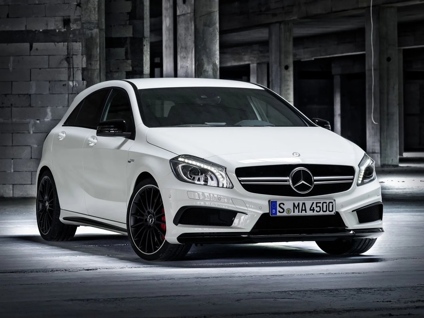 Mercedes_A-Class_AMG_1_generation__Hatchback_5-door__4.jpg