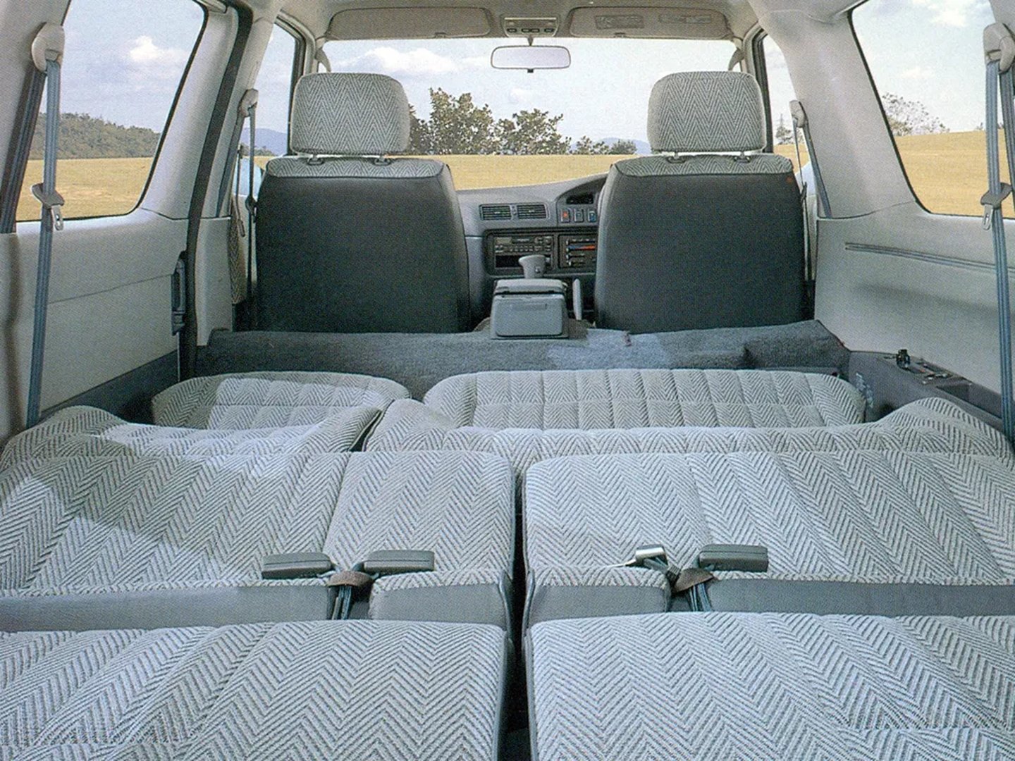 Toyota_Town_Ace_3_generation__Compact_Van__8.jpg